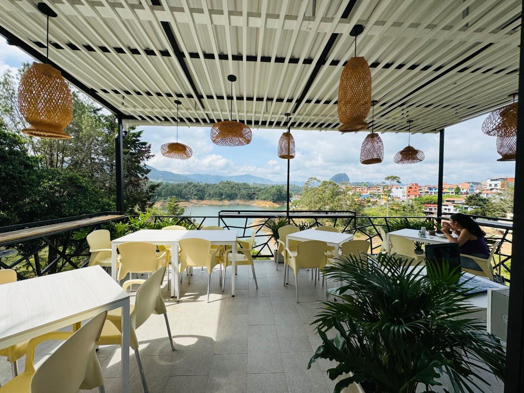 Hotel La Madriguera à Guatapé Extérieur photo