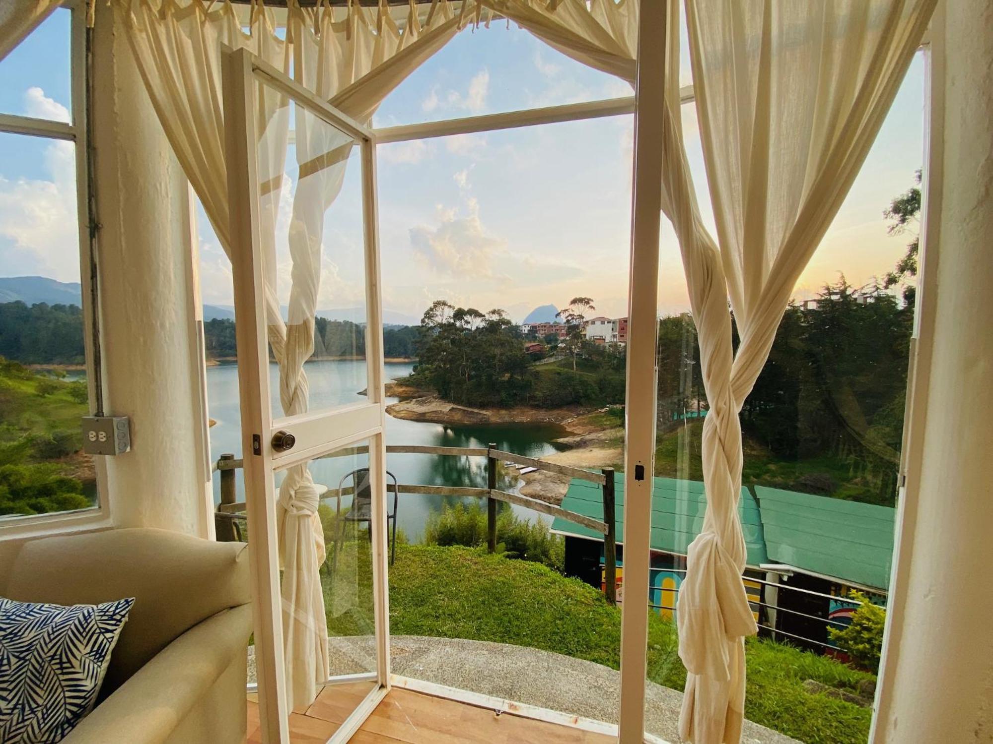 Hotel La Madriguera à Guatapé Extérieur photo