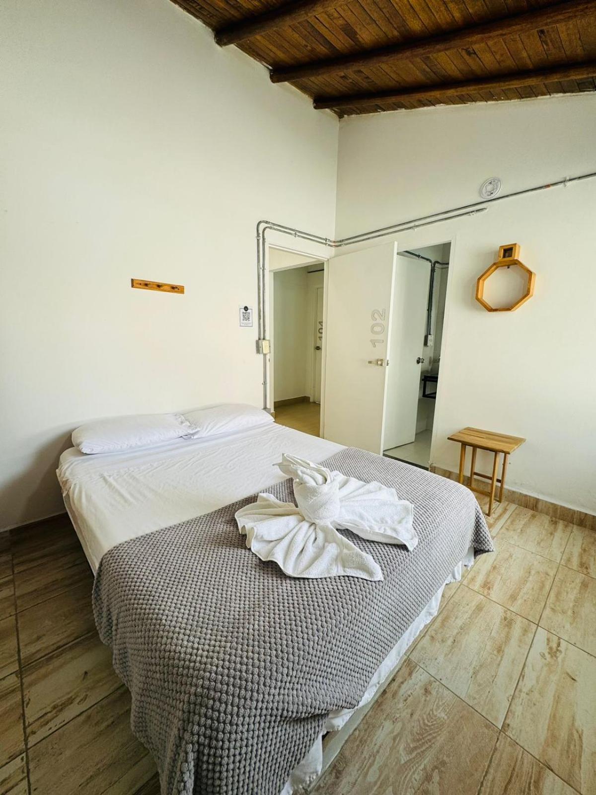 Hotel La Madriguera à Guatapé Extérieur photo