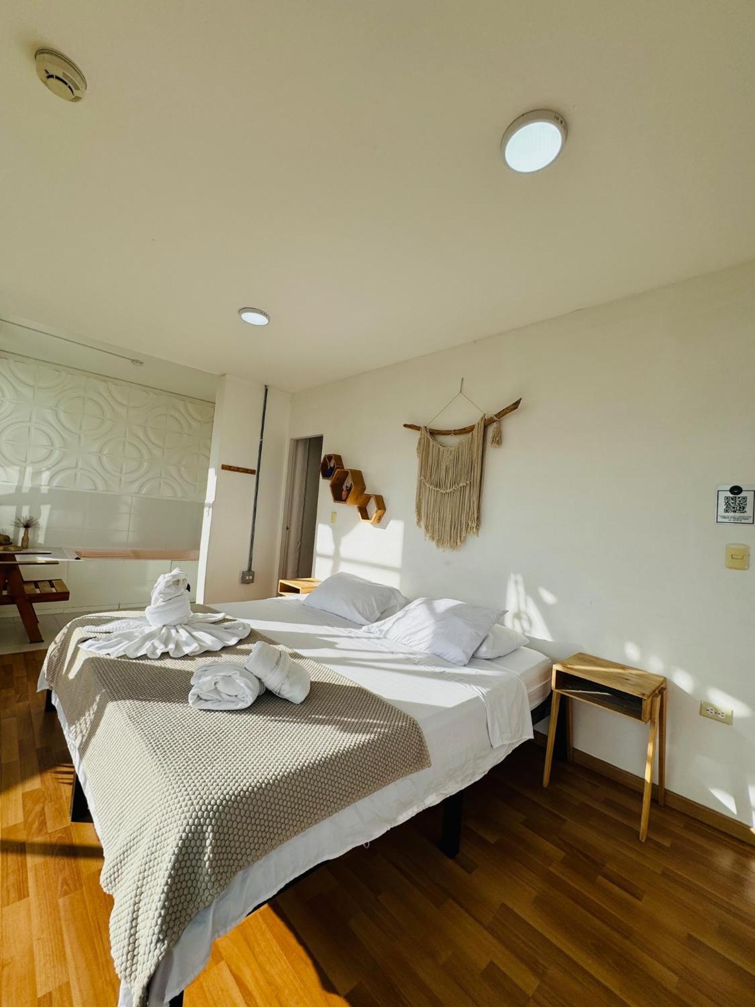 Hotel La Madriguera à Guatapé Extérieur photo