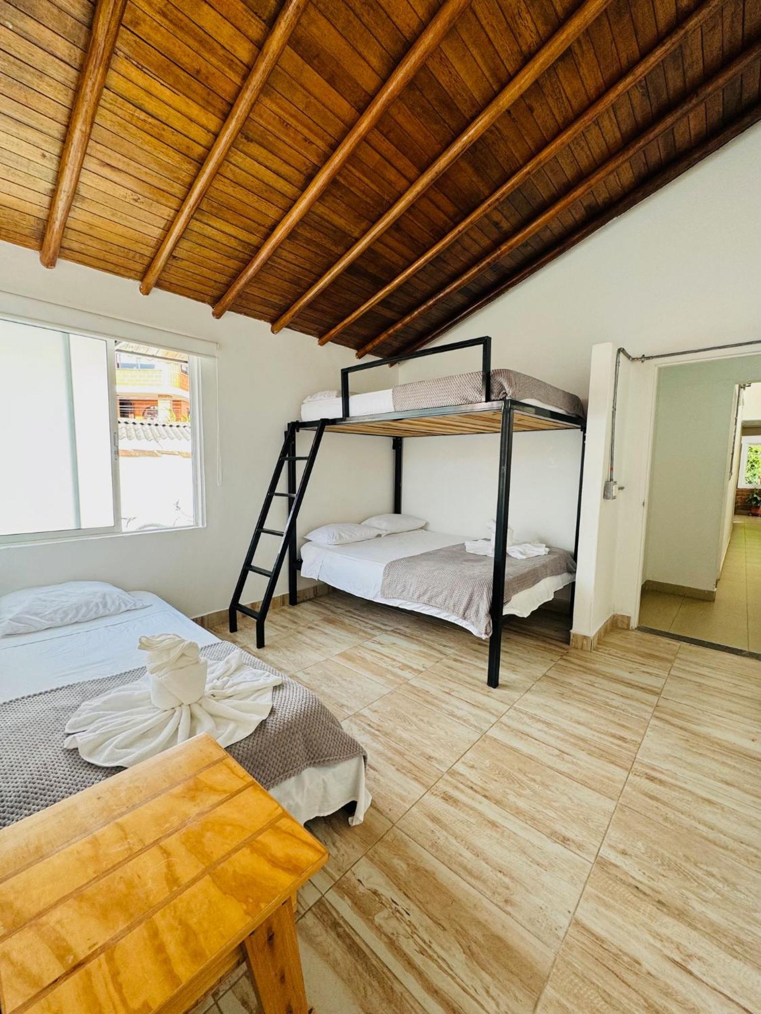Hotel La Madriguera à Guatapé Extérieur photo